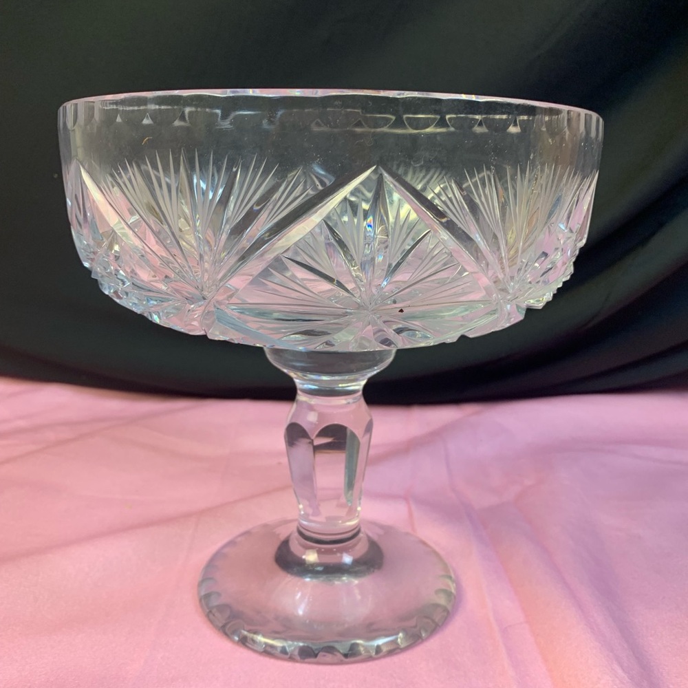 Vintage Crystal Glass Footed Bowl.